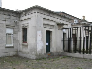 Abney Park Cemetery pylon
